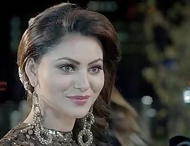 This elegant Indian woman is incredibly beautiful.