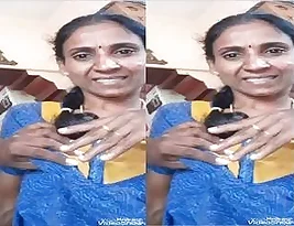 Steamy video of girlfriend Bhabhi in bath