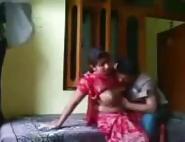Marital affair between Sonali the desi bhabhi and devar in XXX video.