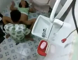 A hidden camera filmed a hot Indian woman.