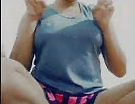 A beautiful girl from TikTok shows her breasts and shares videos that were not previously seen.