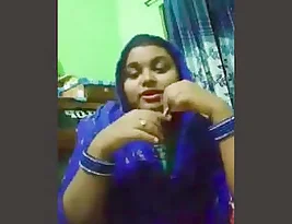 Hot Odia girl showing her breasts and singing an Odia song