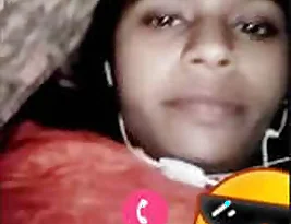 Married Indian woman flaunts her sexuality in video call