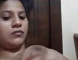 Beautiful Sri Lankan woman in new hot scenes.