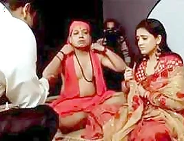 Hot housewife gets sloppy in this Indian porn video