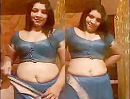 desi high class auntie remove saree and pavada showing her tits and hot pussy ass