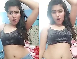 Khushi’s hot navel dance, a new kind of slutty dance routine.