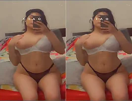 Pretty NRI Pak wholly shows her tits and ass