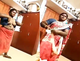 Marital home video of a hot Tamil housewife after her bath.