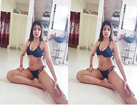 Exclusive video of a famous Indian celebrity couple’s sex life.