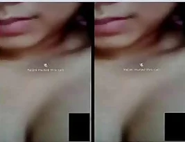Indian porn actress Randi shows her breasts and vagina in a video call.