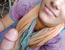 Love making in a kharif field with outdoor activities