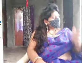 Geeta s home wife cam show is not suitable for all audiences.