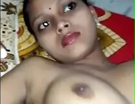 A hot webcam show with a beautiful Indian woman.