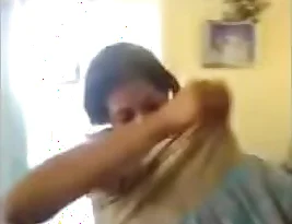 Married Indian woman gives blow job to her husband