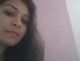 A homemade video of a India-based woman exposing her body for her boyfriend.